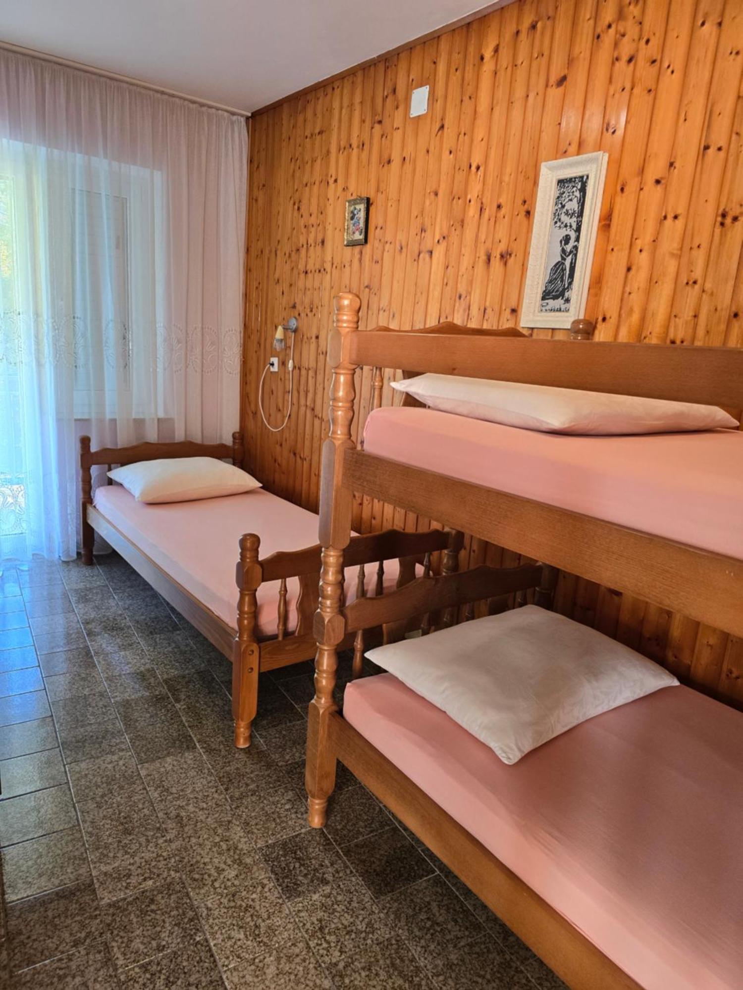 Apartments Mladenka Senj  Exterior foto