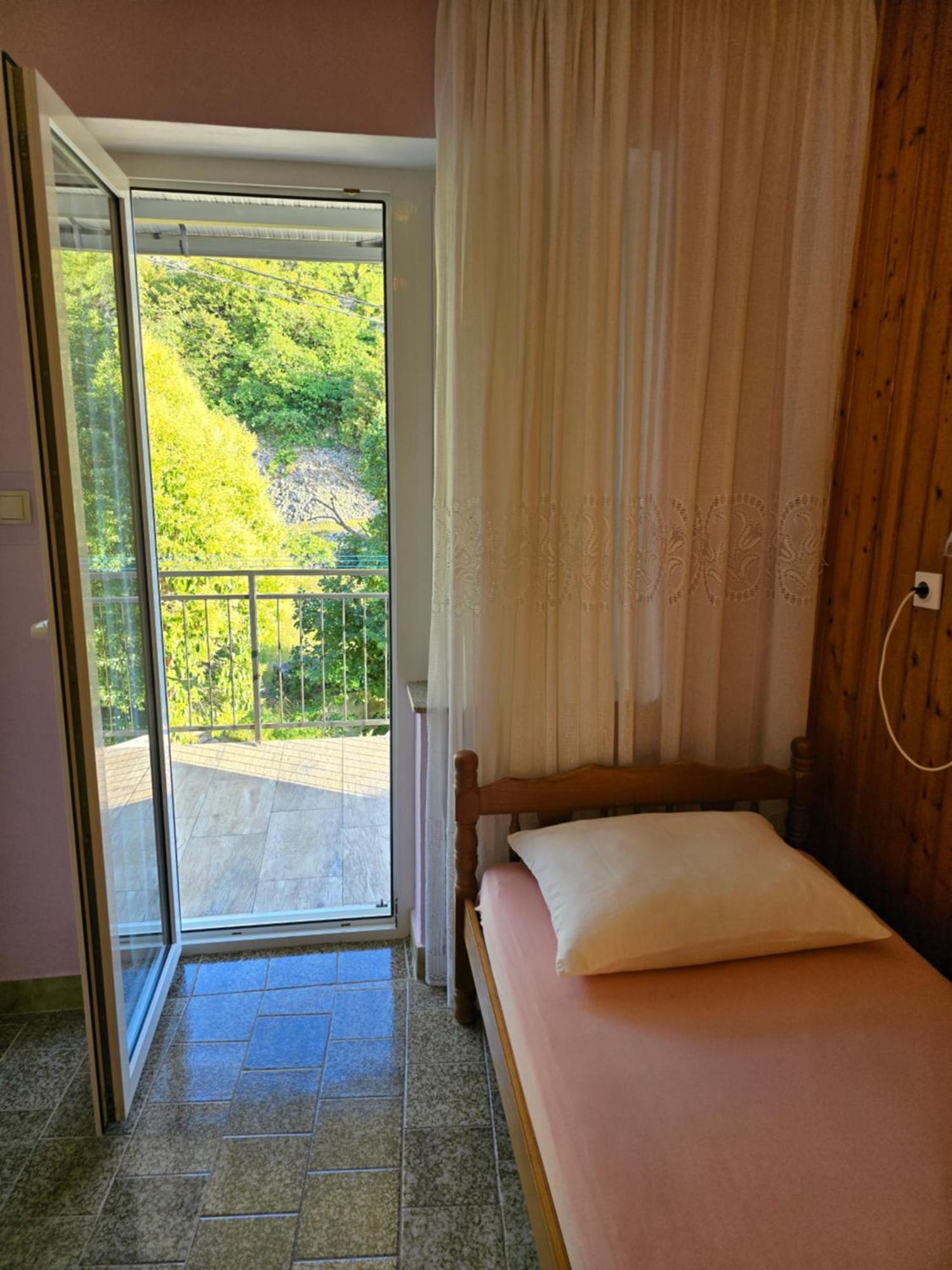 Apartments Mladenka Senj  Exterior foto